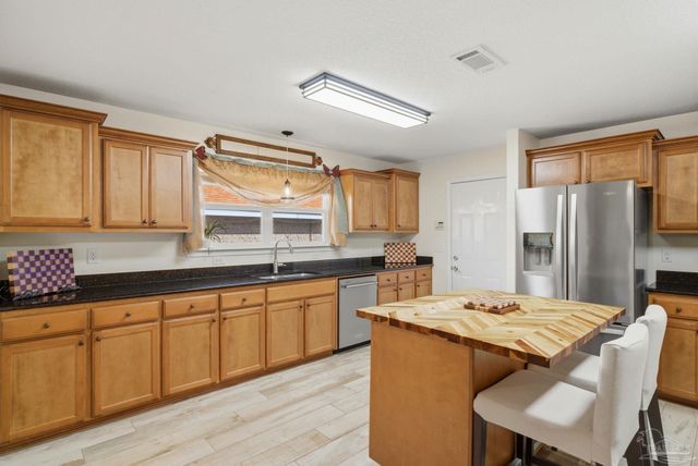 11688 Aruba Dr, Pensacola, FL 32506