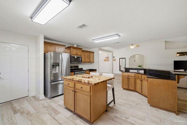 11688 Aruba Dr, Pensacola, FL 32506