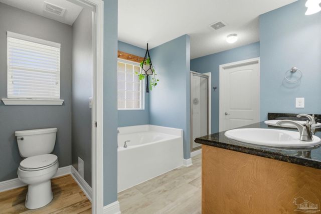 11688 Aruba Dr, Pensacola, FL 32506