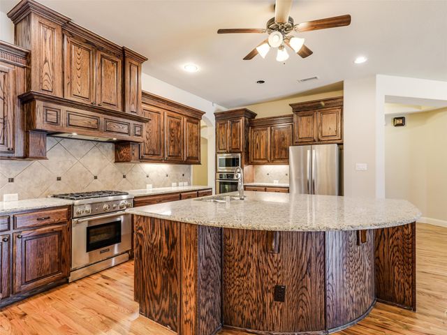 1196 Foster Street, Lantana, TX 76226