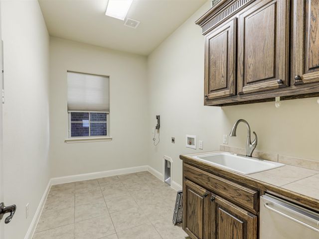 1196 Foster Street, Lantana, TX 76226