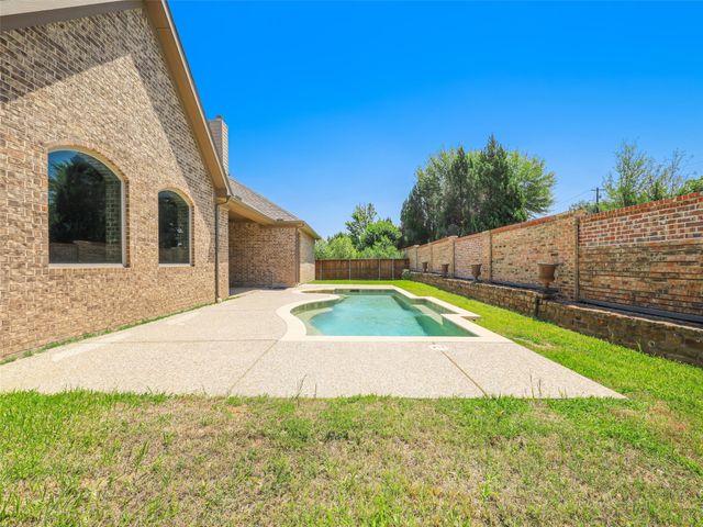 1196 Foster Street, Lantana, TX 76226