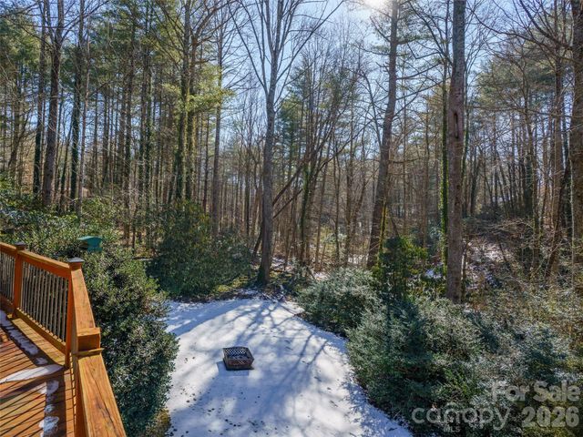 138 Woodhaven Drive, Hendersonville, NC 28739