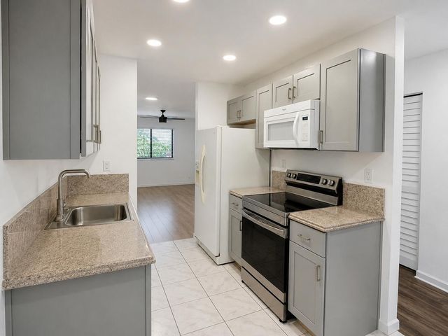 1363 NW 94th Way 1363, Coral Springs, FL 33071