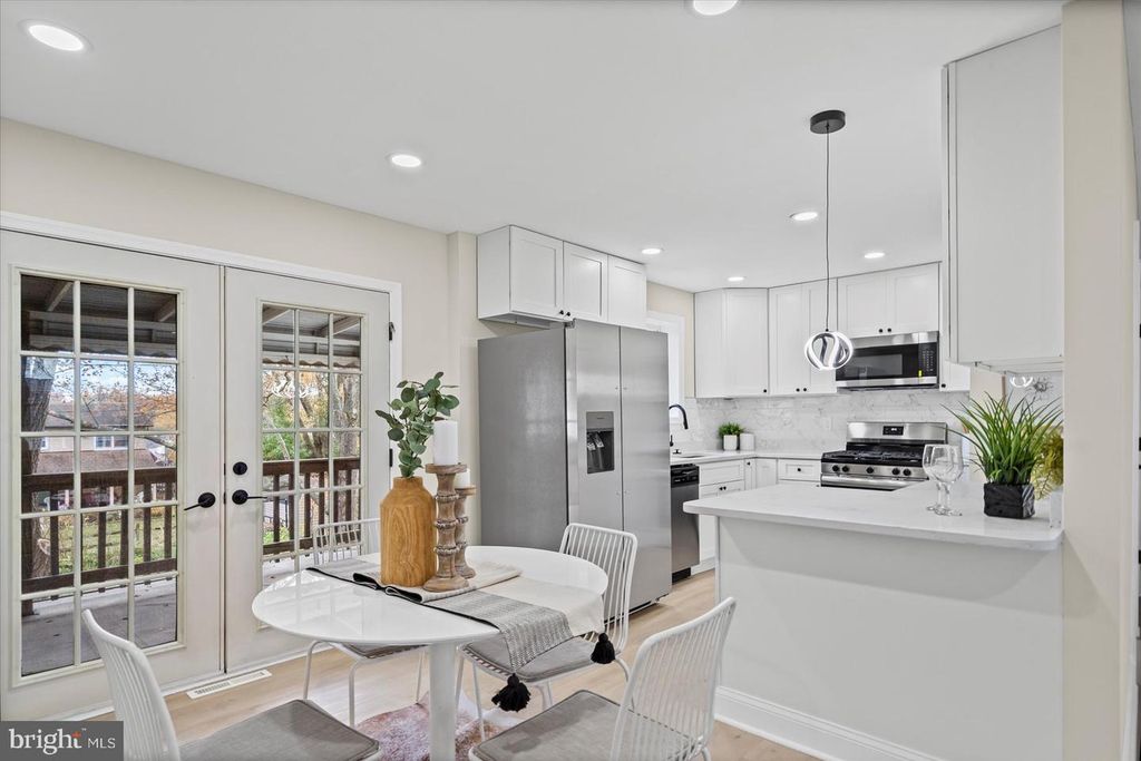 Image 4 of property listing at 503 GLANDEL CT, Joppa, MD 21085