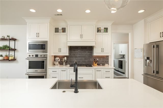 3445 E Galaxy Circle, Fayetteville, AR 72701