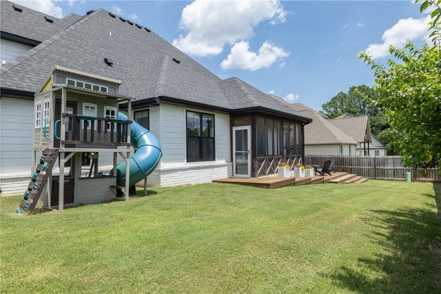 3445 E Galaxy Circle, Fayetteville, AR 72701