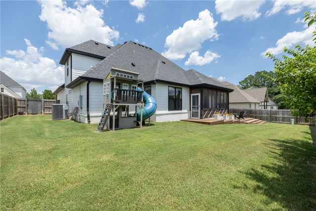 3445 E Galaxy Circle, Fayetteville, AR 72701