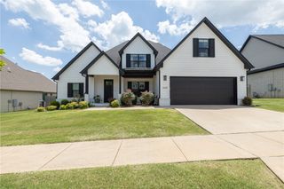 3445 E Galaxy Circle, Fayetteville, AR 72701