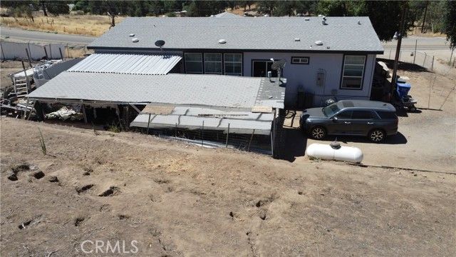 37180 Mistletoe Road, Squaw Valley, CA 93675
