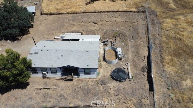 37180 Mistletoe Road, Squaw Valley, CA 93675