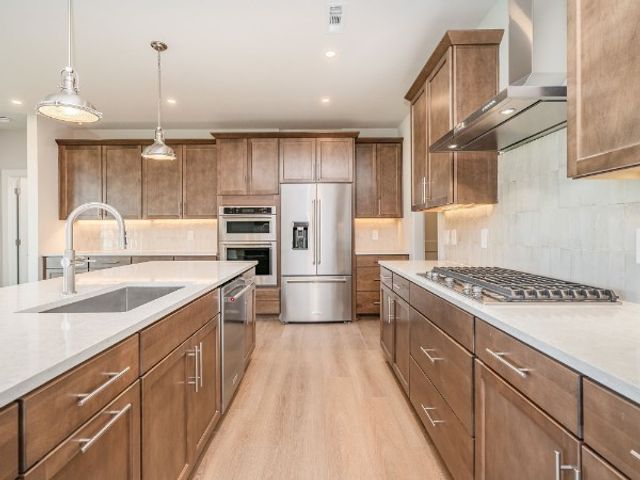 450 Tomlinson Pointe Dr, Mount Juliet, TN 37122