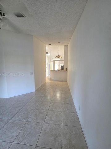3686 NW 83rd Ln 3686, Sunrise, FL 33351