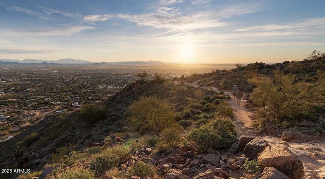 4849 N Camelback Ridge Road B404, Scottsdale, AZ 85251