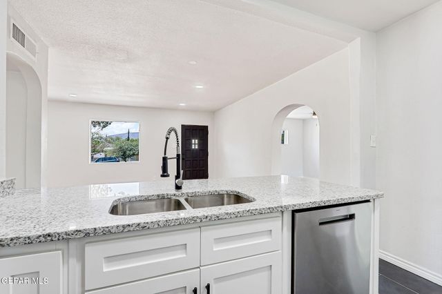 2004 Howze Street, El Paso, TX 79903