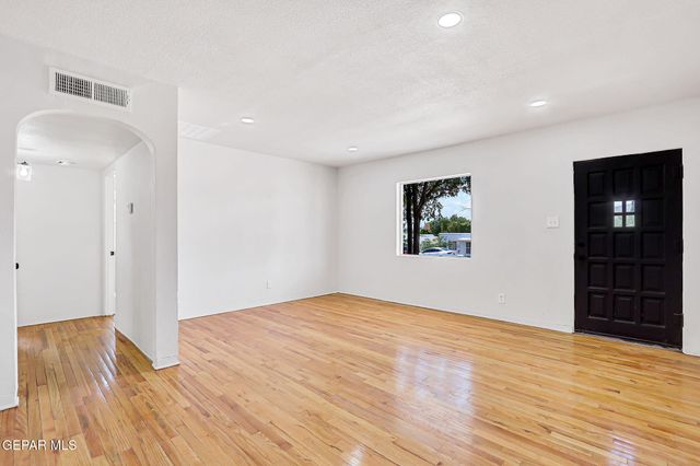 2004 Howze Street, El Paso, TX 79903