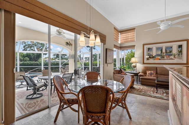 402 Eagleton Cove Way, Palm Beach Gardens, FL 33418