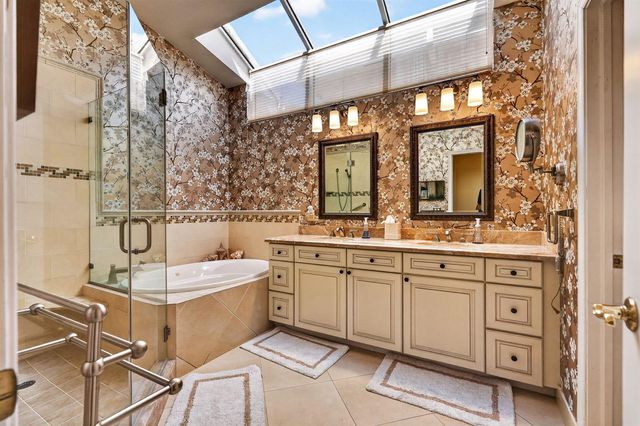 402 Eagleton Cove Way, Palm Beach Gardens, FL 33418