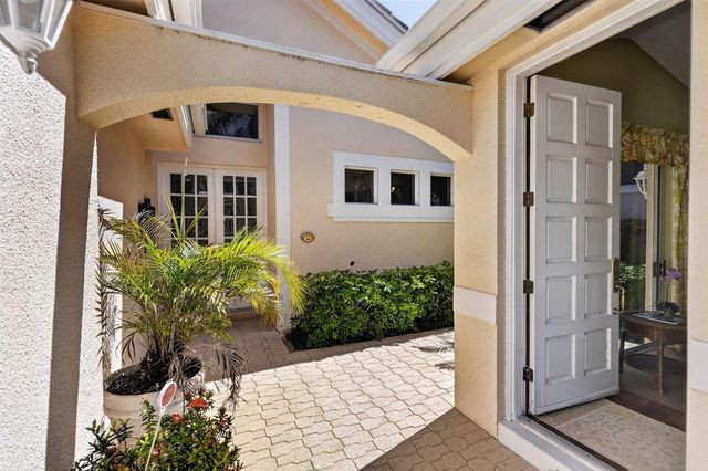402 Eagleton Cove Way, Palm Beach Gardens, FL 33418