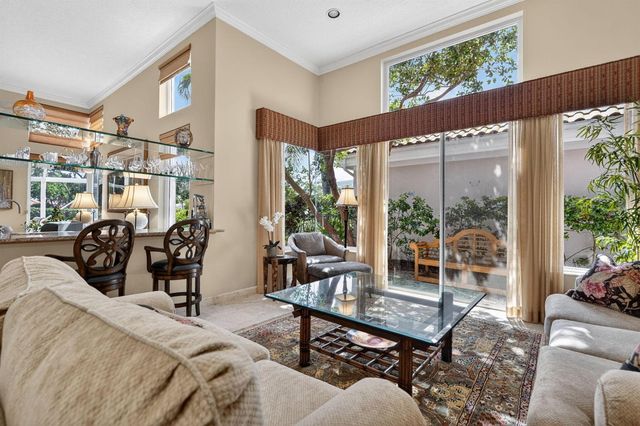 402 Eagleton Cove Way, Palm Beach Gardens, FL 33418