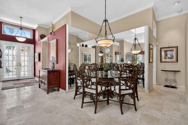 402 Eagleton Cove Way, Palm Beach Gardens, FL 33418