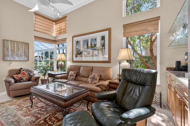 402 Eagleton Cove Way, Palm Beach Gardens, FL 33418