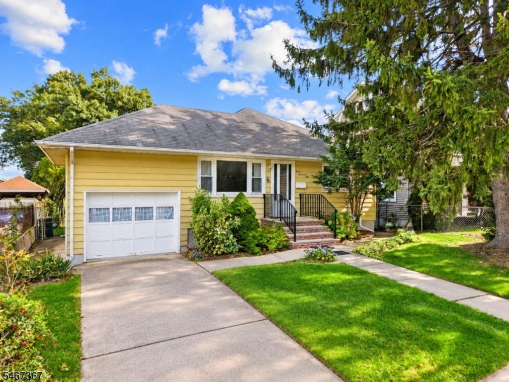 301 Valley Rd, Clifton City, NJ 07013 — exterior