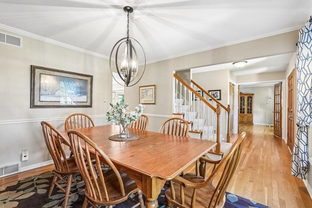 W69N346 Evergreen BOULEVARD, Cedarburg, WI 53012