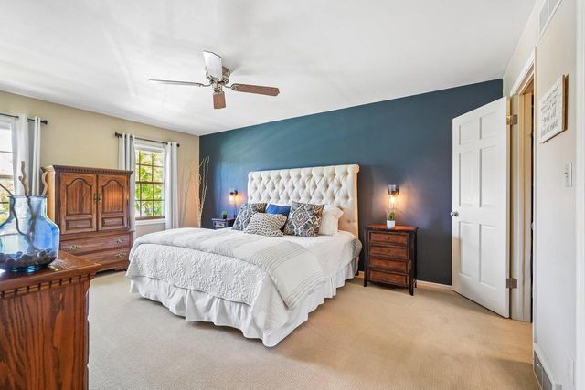 W69N346 Evergreen BOULEVARD, Cedarburg, WI 53012