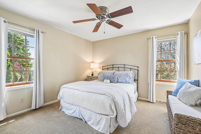 W69N346 Evergreen BOULEVARD, Cedarburg, WI 53012