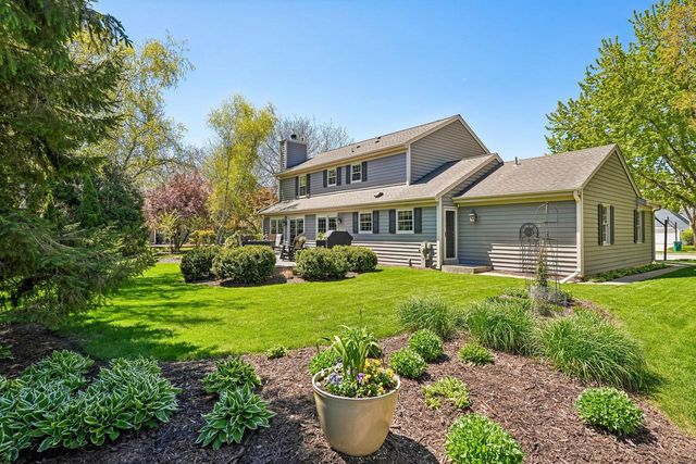 W69N346 Evergreen BOULEVARD, Cedarburg, WI 53012