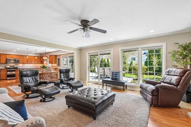 W69N346 Evergreen BOULEVARD, Cedarburg, WI 53012