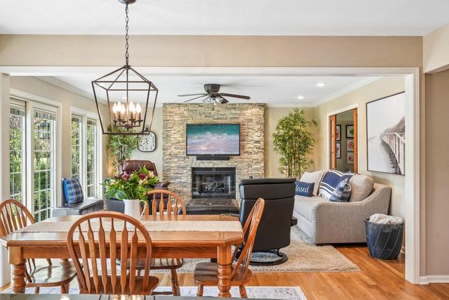 W69N346 Evergreen BOULEVARD, Cedarburg, WI 53012
