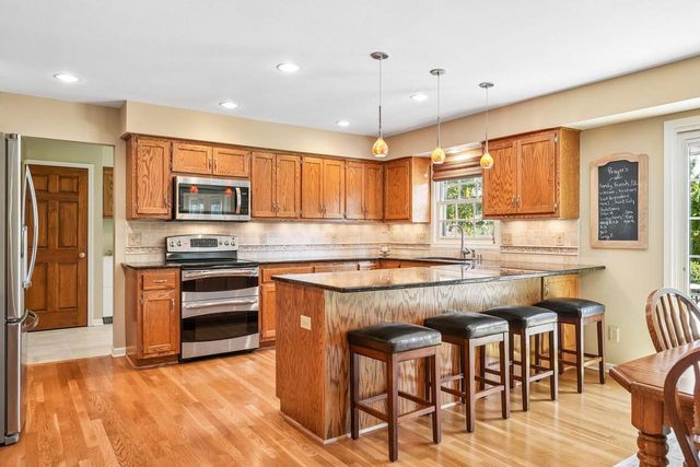 W69N346 Evergreen BOULEVARD, Cedarburg, WI 53012