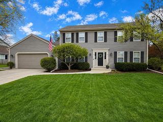 W69N346 Evergreen BOULEVARD, Cedarburg, WI 53012
