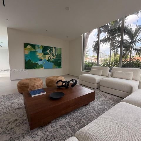 2100 S Miami Avenue, Miami, FL 33129