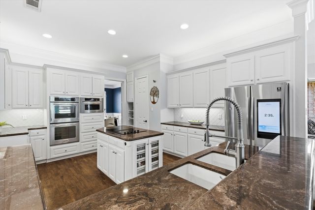 709 Dominion Drive, Southlake, TX 76092