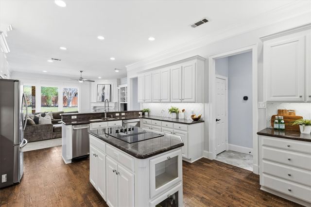 709 Dominion Drive, Southlake, TX 76092