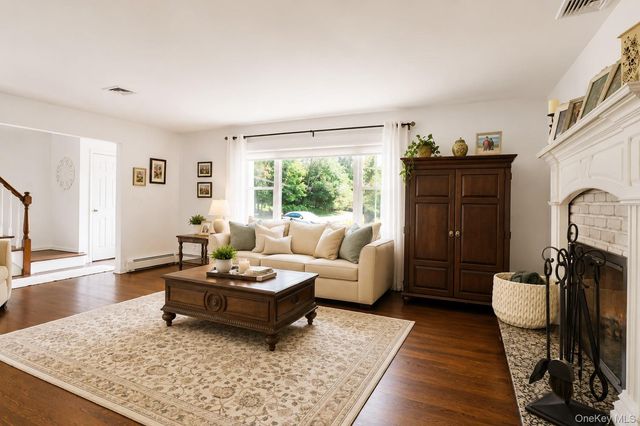 2 Salem Drive, Stony Brook, NY 11790