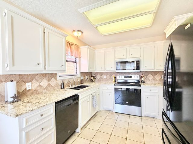 2214 95th Street, Lubbock, TX 79423