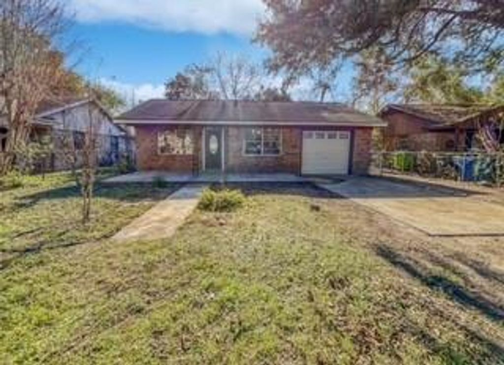 809 Cub Ln, Richmond, TX 77469