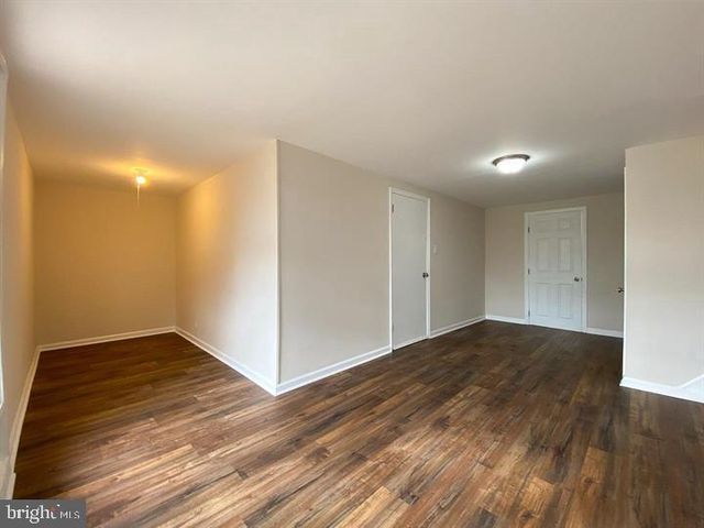 214 HENDRICKSON AVE, Beverly, NJ 08010