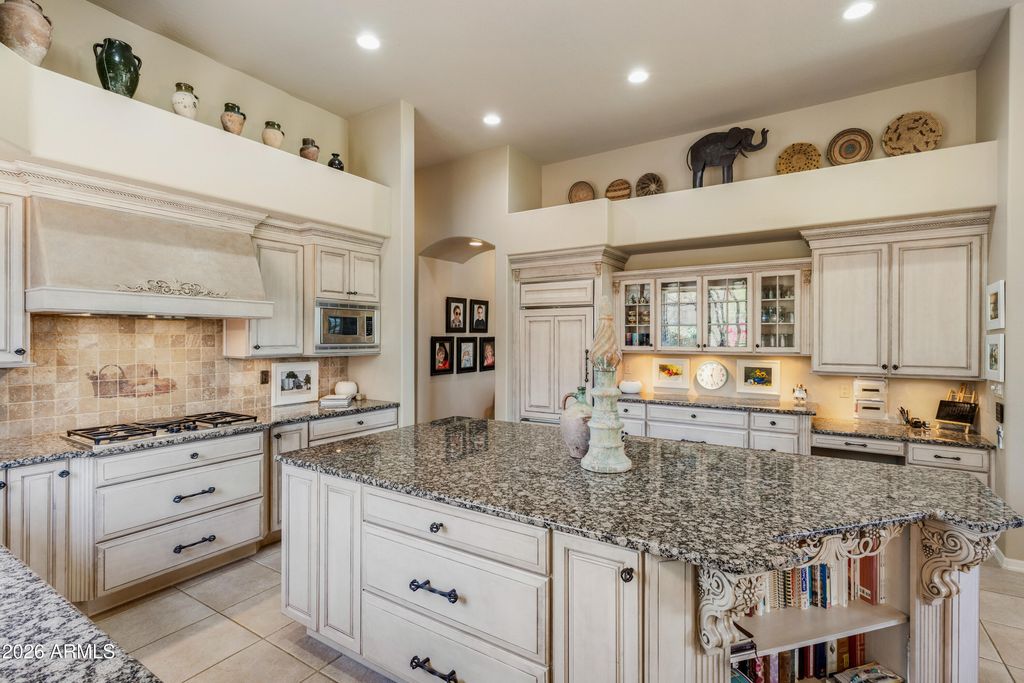 Image 13 of property listing at 34151 N 92ND Place, Scottsdale, AZ 85262