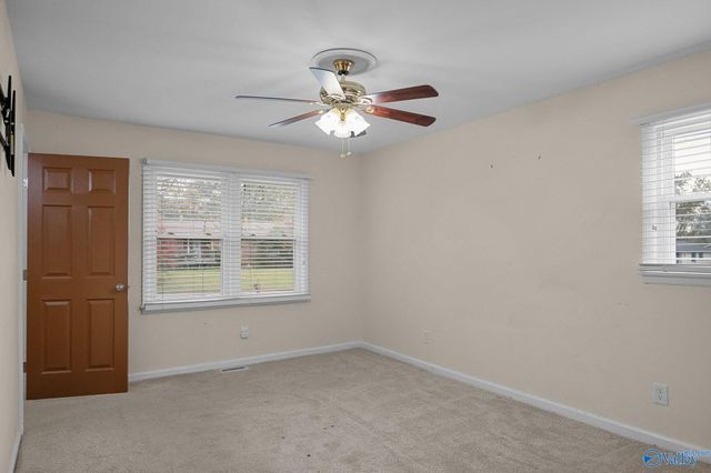 2102 Chadburn Drive SW, Huntsville, AL 35803