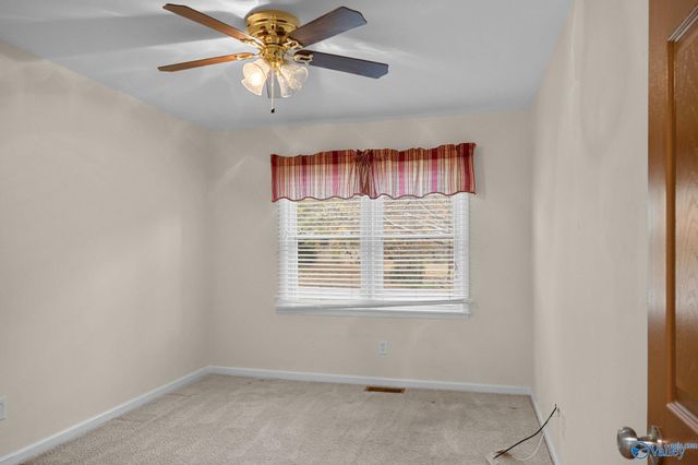 2102 Chadburn Drive SW, Huntsville, AL 35803