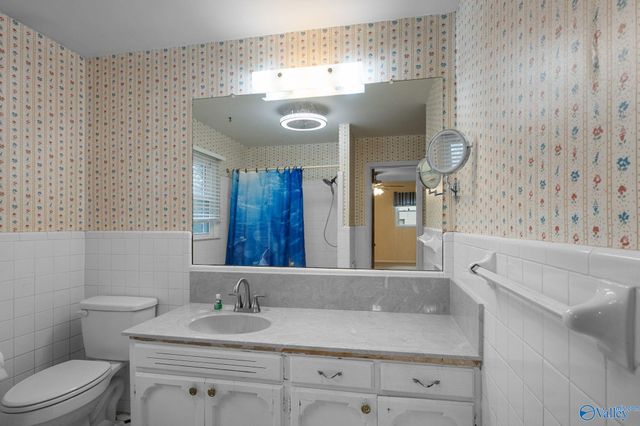 2102 Chadburn Drive SW, Huntsville, AL 35803