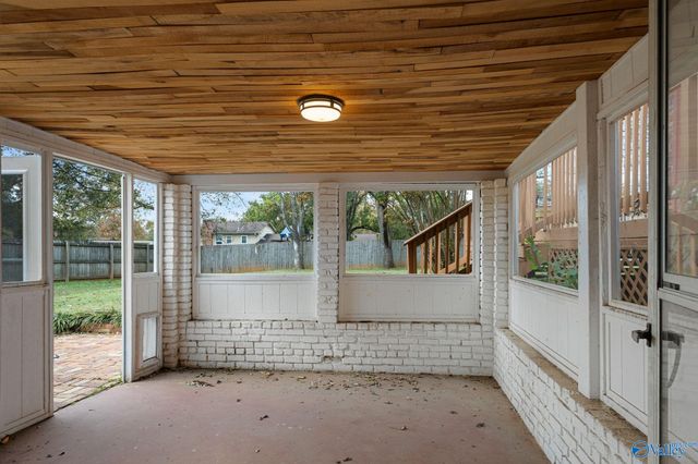 2102 Chadburn Drive SW, Huntsville, AL 35803