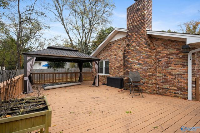 2102 Chadburn Drive SW, Huntsville, AL 35803