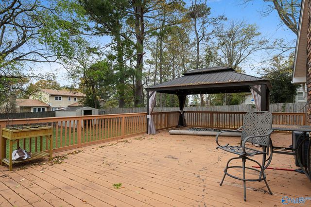 2102 Chadburn Drive SW, Huntsville, AL 35803