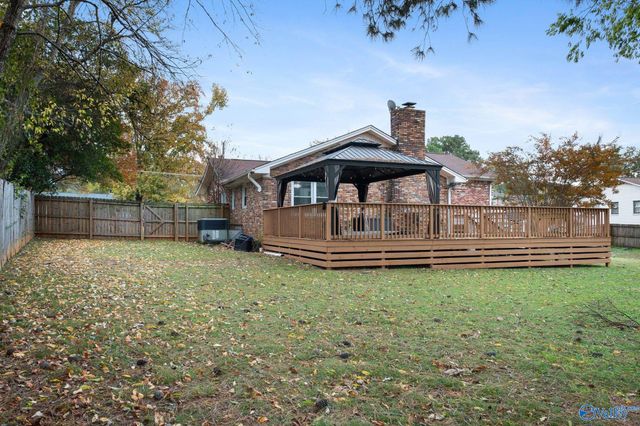 2102 Chadburn Drive SW, Huntsville, AL 35803